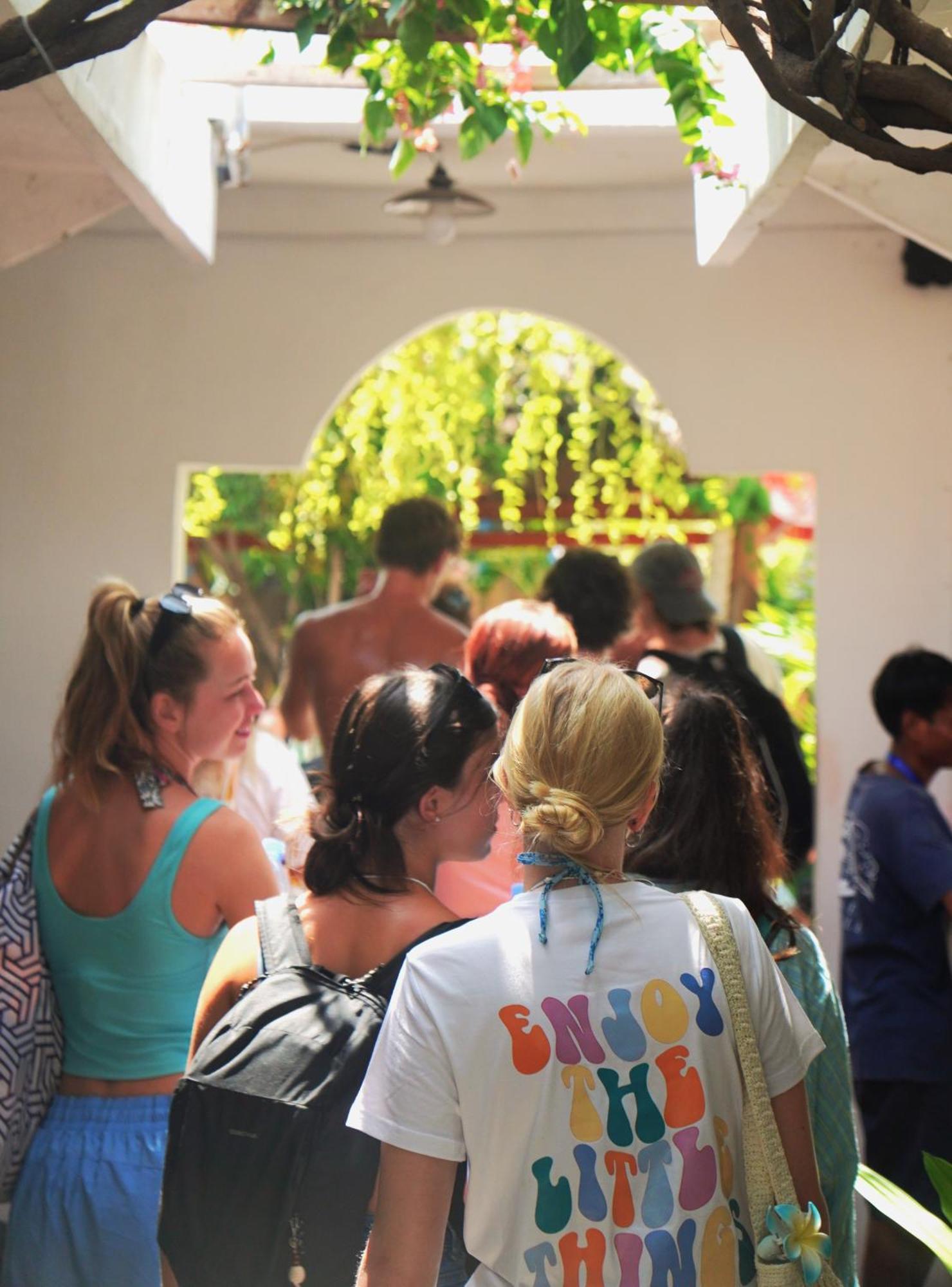 Tipsea Turtle Rooftop Hostel Gili Trawangan Exterior foto